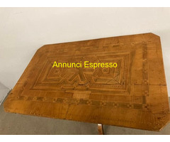 Antico tavolinetto intarsiato a Rolo Emilia epoca