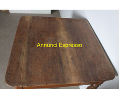 Antico tavolino scrittoio quadrato . Noce L filipp