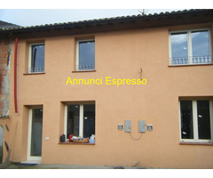 Villa bifamiliare mq120 Ristrutturato piano terra