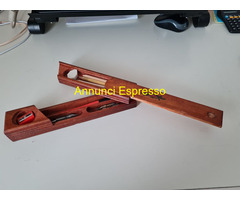 Astuccio d\'epoca  in legno   a  2   scomparti   ,
