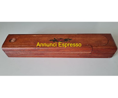 Astuccio d\'epoca  in legno   a  2   scomparti   ,