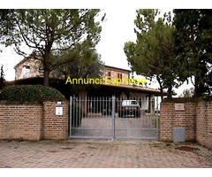 Villa bifamiliare mq270 Discreto piano terra