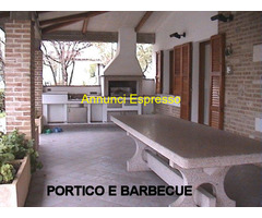 Villa bifamiliare mq270 Discreto piano terra