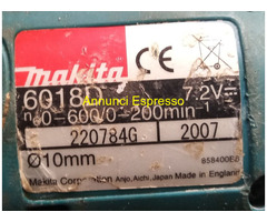 Makita Avvitatore modello 6018d completo di valige