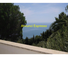 Villa a schiera mq150 Buono piano terra