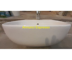 Lavandino Ceramica di forma Ovaloide bianco
