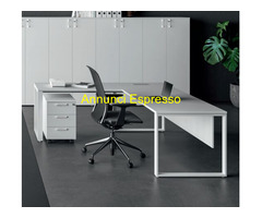 Arredamento per ufficio operativo nuovo