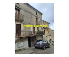 Casa mq250 Ristrutturato su più livelli