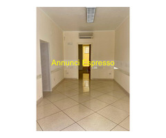VIA UMBERTO PRIMO n. 16 Vendita Commerciale 57 mq 