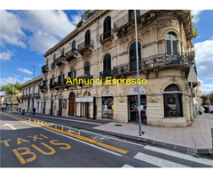 Corso Cavour, 46 Vendita Commerciale 30 mq 