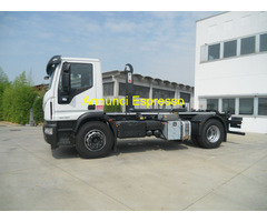 Con rovesciatore IVECO EUROCARGO 180E32K