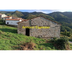 Rustico mq130 Da ristrutturare su più livelli