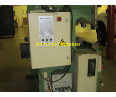 Pressa piegatrice idraulica CNC Guifil da 38 tonne
