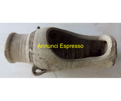 Vaso da piante ad anfora antica in terracotta mis