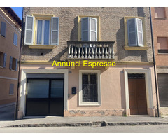 Affitto magazzino Policlinico mq75 affitto Euro700