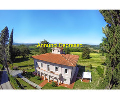 Affitto villa ideale pervacanza in completo relax mq300 numero locali> cinque