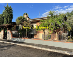 Villa mq369 Buono piano terra