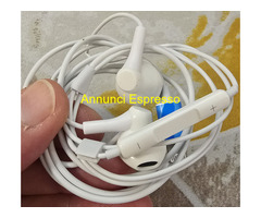 Apple Earpods compatibili con connettore lightning