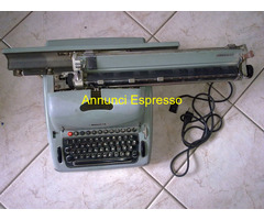 Macchina da scrivere elettrica Olivetti Lexikon 80