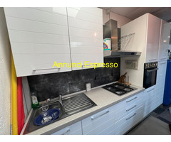 Cucina pari a nuovo