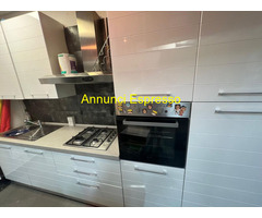 Cucina pari a nuovo