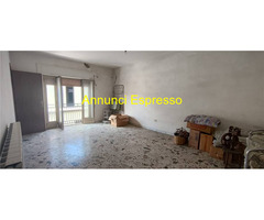  Vendita Stabile/Palazzo 100 mq 