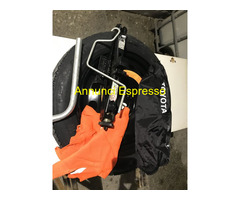 RUOTINO-SCORTA  NUOVO+KIT ATTREZ-X TOYOTA YARIS 20