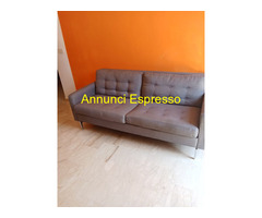 2 DIVANI PRATICAMENTE NUOVI ( ANCHE SEPARATAMENTE)
