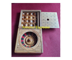 Gioco d\'antan scatola di legno con una ROULETTE