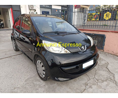 PEUGEOT 107 1.0 SWEET YEARS  Berlina