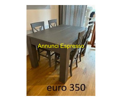 Tavolo con sedie offerta