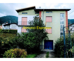 Villa bifamiliare mq250 Discreto su più livelli
