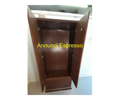 Armadio a 2 ante e 2 cassetti color Noce