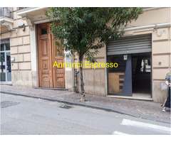 Affitto negozio Centro Salerno mq40 affitto Euro400