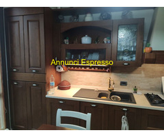 Vendo CUCINA IN LEGNO MASSELLO