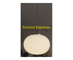 Lampada a sospensione a forma di globo