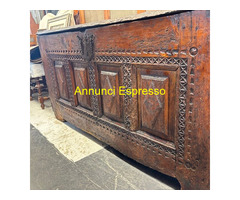 Antica cassapanca cassone XVII sec quercia .