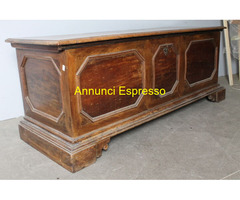 Antica cassapanca in noce massello reggiana epoca