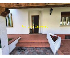 Villetta residenziale con 422 mq di area verde