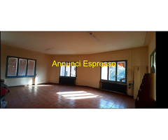 Villa quadrifamiliare mq430 Da ristrutturare su più livelli