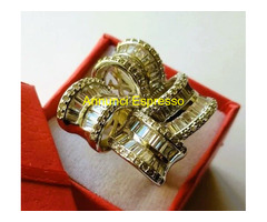 ANELLO IN ARGENTO E DIAMANTI