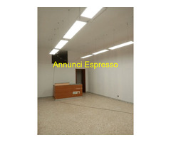 Affitto negozio vic campo sportivo mq63 affitto Euro440