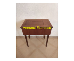 Macchina per cucire con mobiletto singer