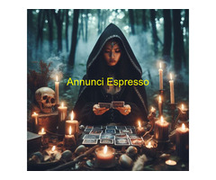 Cartomante esperta in stregoneria