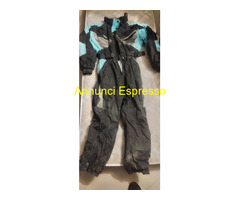 Scarponi da sci e tuta da sci donna