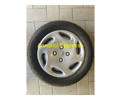 Vendo 2 gomme termiche nuove di marca causa inutil