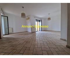 Attico mq140 Discreto quarto piano