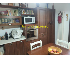 Vendo CUCINA IN LEGNO MASSELLO