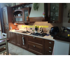 Vendo CUCINA IN LEGNO MASSELLO