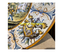 Antico piatto in maiolica istoriato Napoli 800